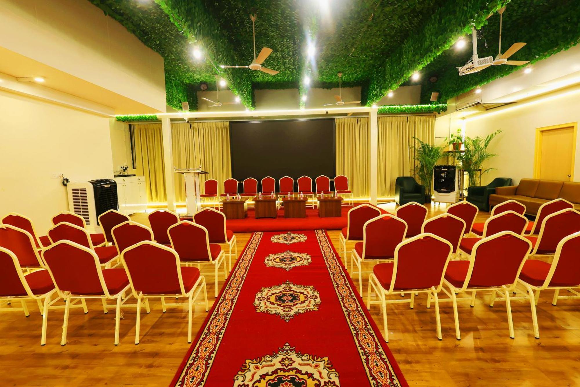 Отель Grand Regency Rajajinagar, Iskcon Temple - Wtc Бангалор Экстерьер фото